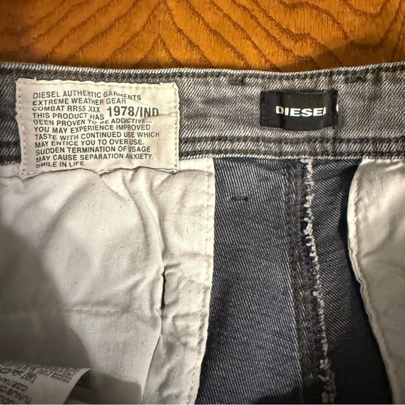 Diesel Men's Combat RR55 Jeans Gray Sz 33x28.5 Distressed Tapered Straight Leg - Picture 11 of 16